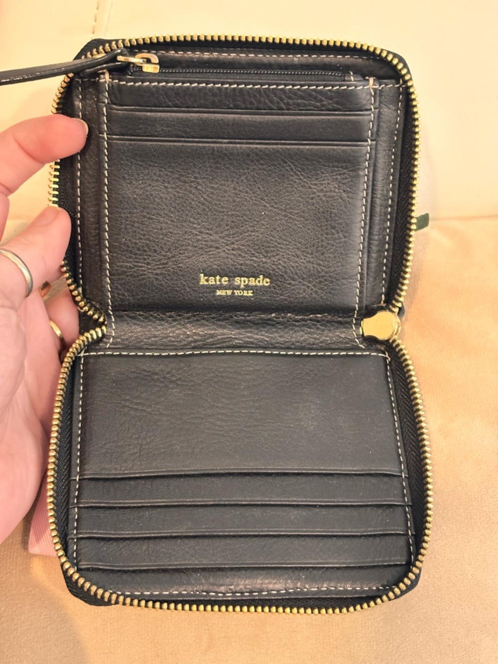 Kate Spade Vintage ‘Noel’ Pattern Compact Zip Around Wallet W/ Dustbag - Picture 6 of 9
